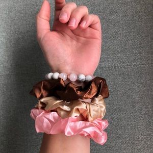 3 SATIN HAIR SCRUNCHIES